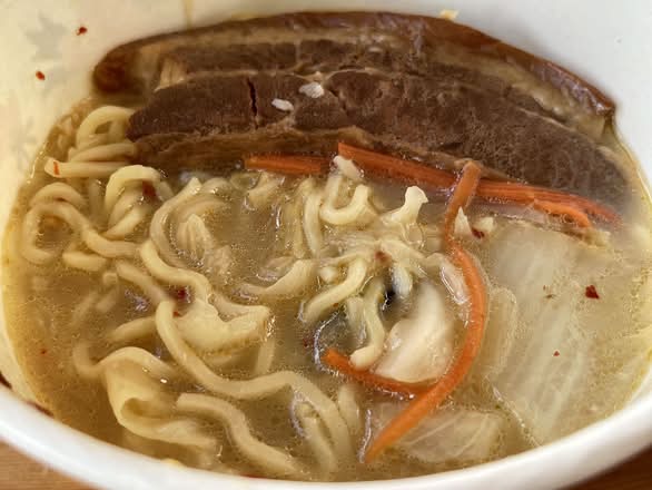 N.08 Pork Belly Tonkotsu Ramen (焢肉豚骨拉麵)